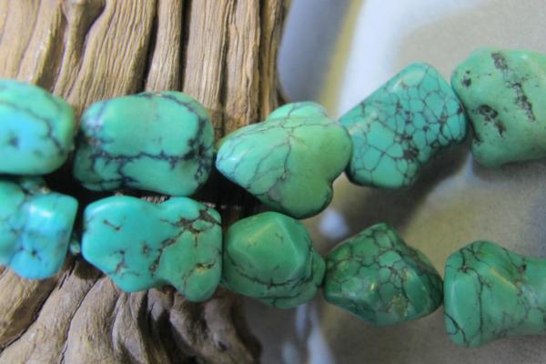 蓝松石和绿松石哪个好 绿松石有收藏价值吗