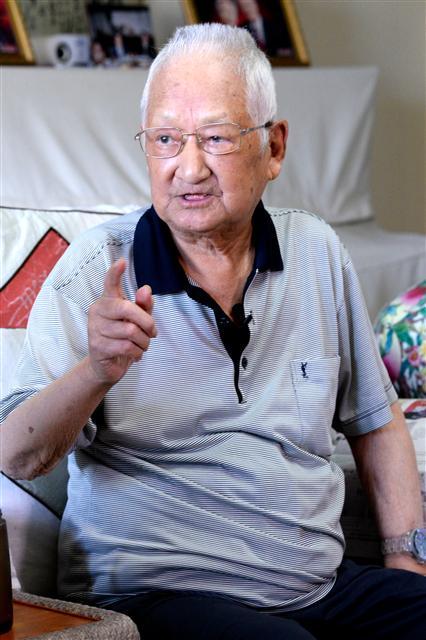 何康：与新中国“三农”事业结缘